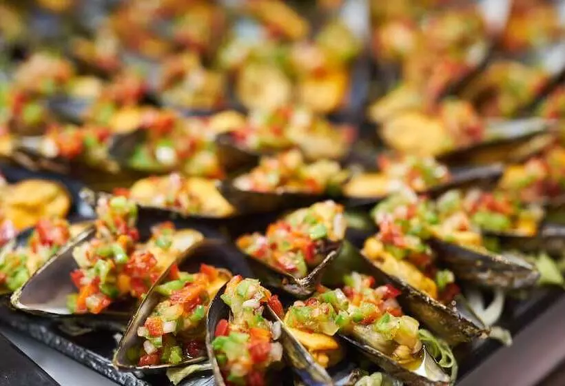 Отель Club Del Sol Resort & Spa