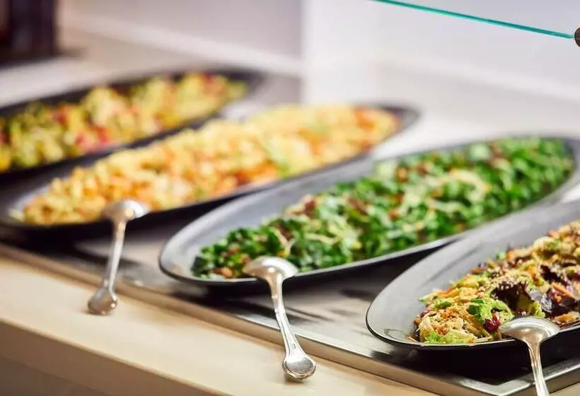 Отель Club Del Sol Resort & Spa