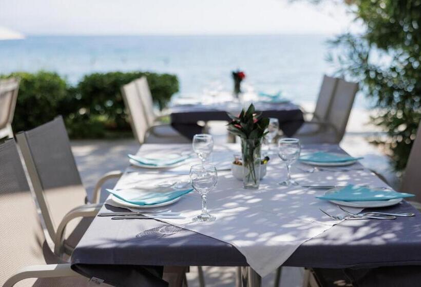 ホテル Elea Beach