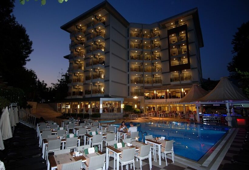 בית מלון כפרי Grand Okan