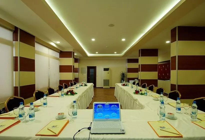 Отель Grand Okan