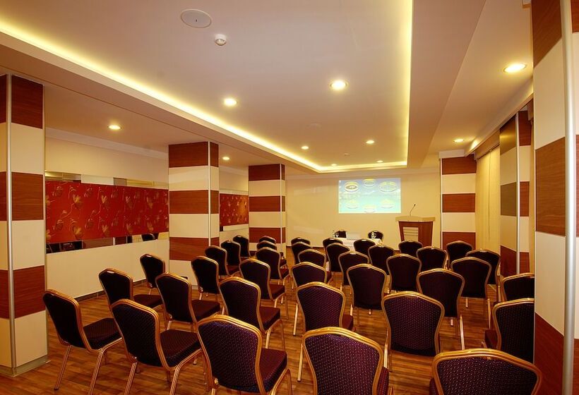 בית מלון כפרי Grand Okan