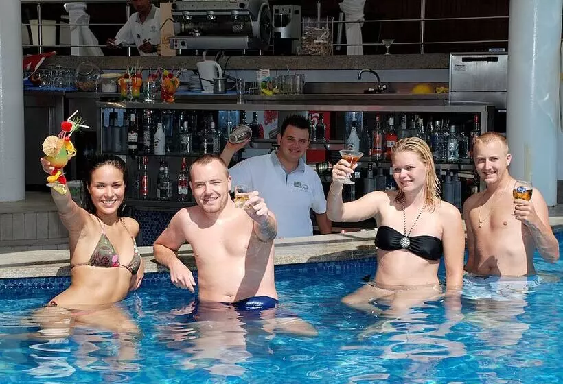 Отель Grand Okan