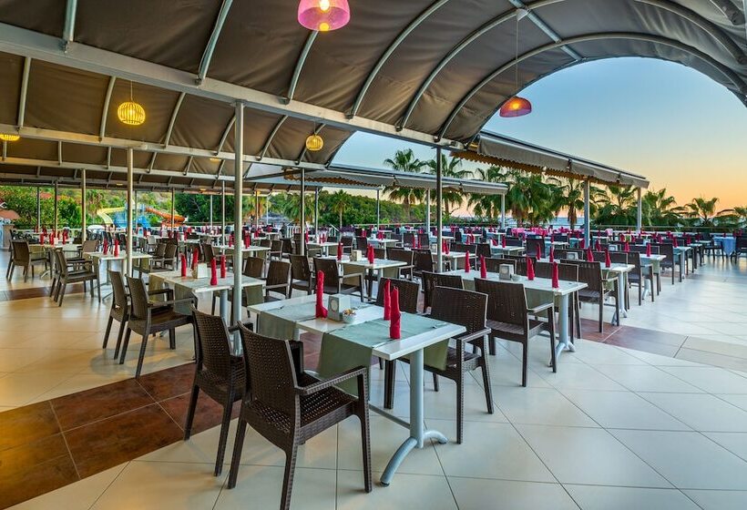 בית מלון כפרי Justiniano Club Alanya