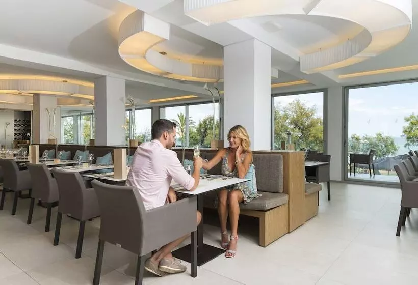 Отель Kyrat Amarac Adults Only