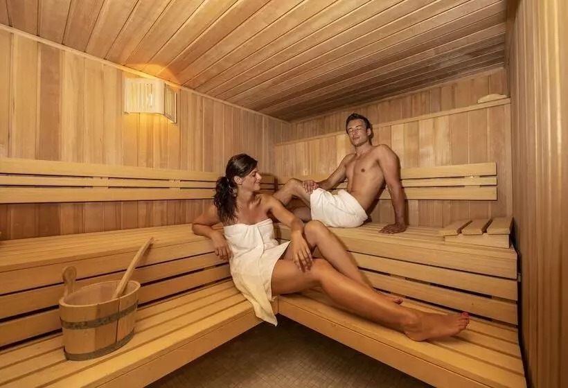 Отель Kyrat Amarac Adults Only