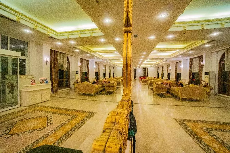 Отель Larina Resort & Spa