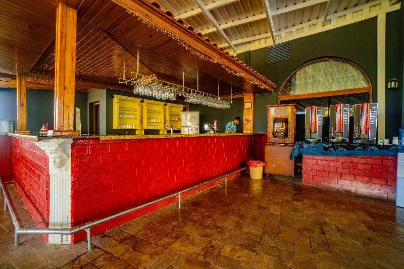 Отель Larina Resort & Spa