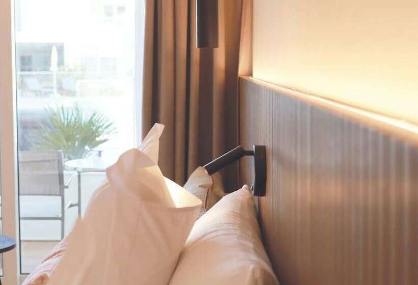 هتل Seth Port Ciutadella