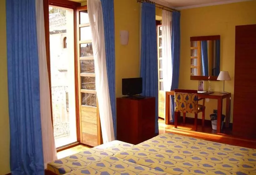 Hotel Rural Vado Del Duratón