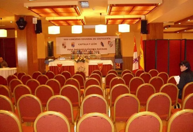 Hotel Rural Vado Del Duratón