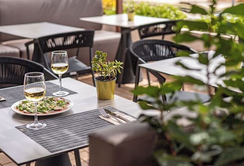 هتل Seth Port Ciutadella