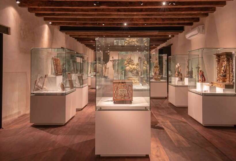 فندق Uvence Arte +