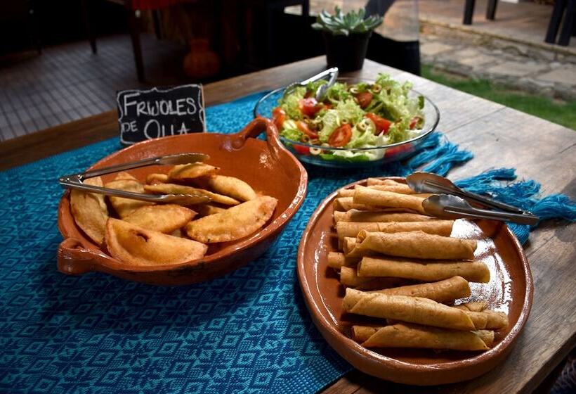 فندق Uvence Arte +