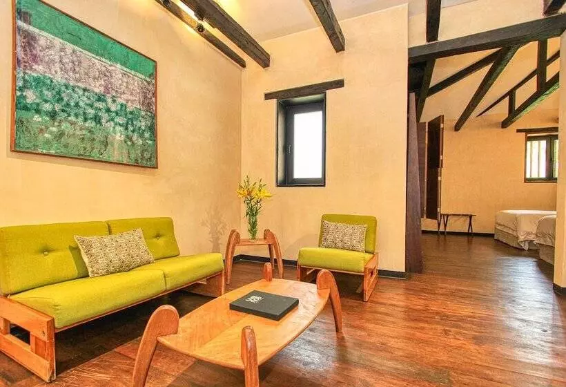 هتل Uvence Arte +