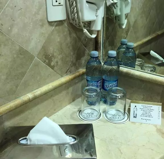 We Hotel Aeropuerto