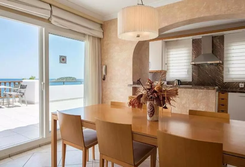 Apartamentos Es Cañe