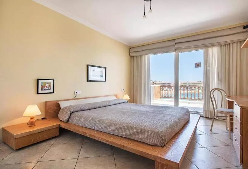 Apartamentos Es Cañe