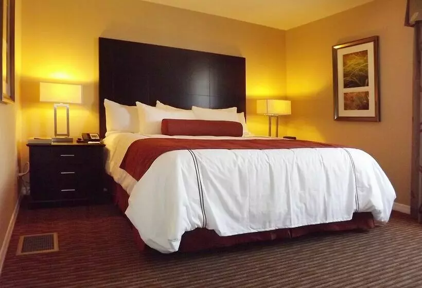 Saratoga Resort Villas