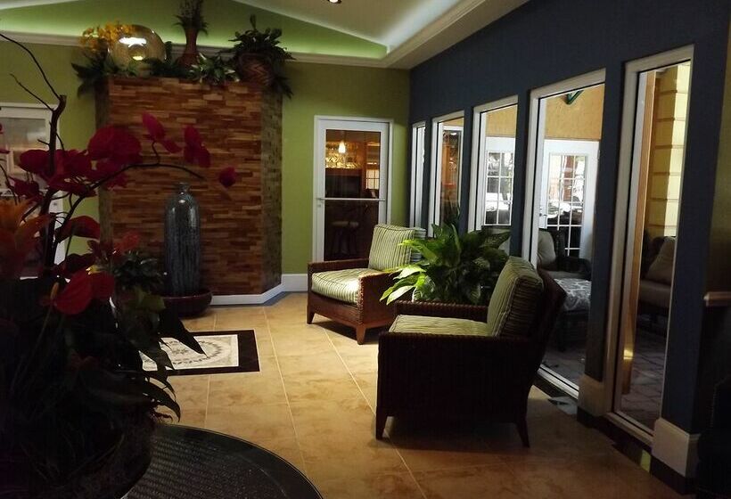 Saratoga Resort Villas