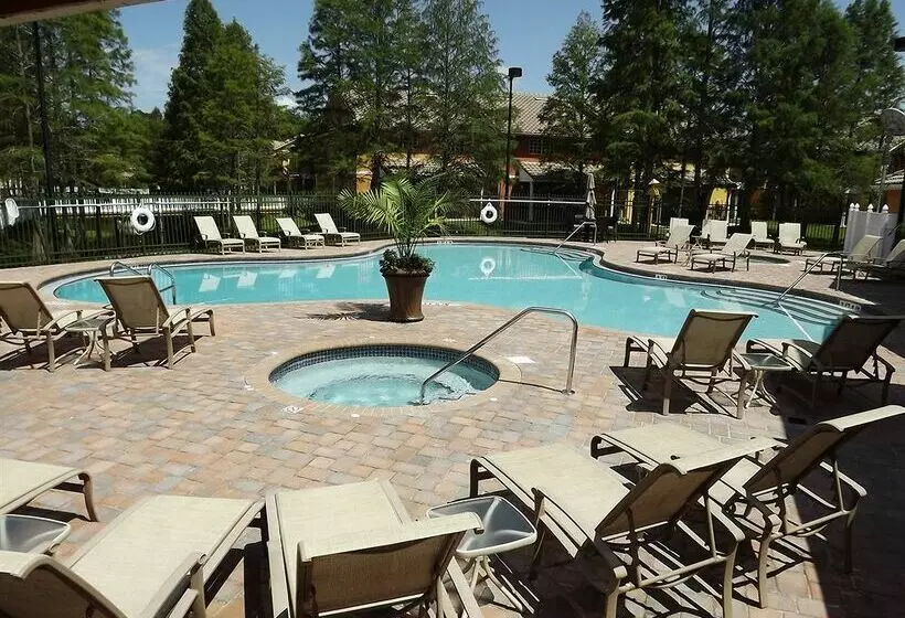 Saratoga Resort Villas