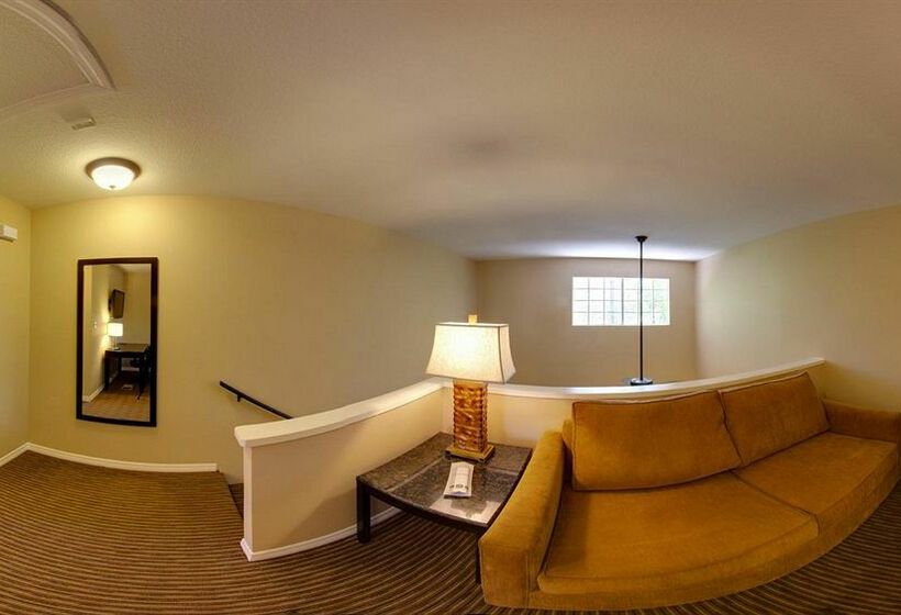 Saratoga Resort Villas