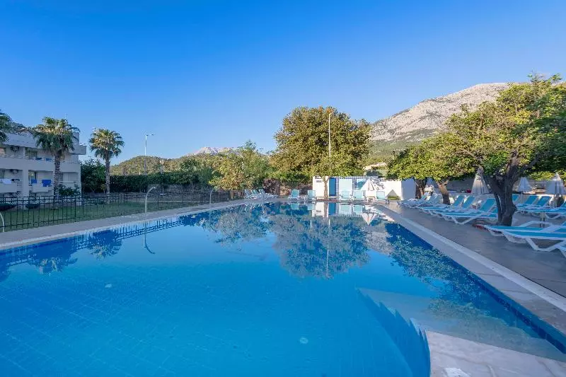 Отель Armas Gul Beach