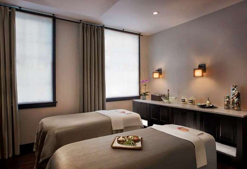 فندق Casa Marina Key West, Curio Collection by Hilton