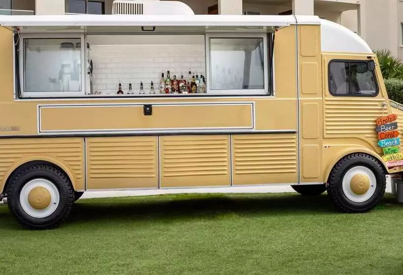 هتل Casa Marina Key West, Curio Collection by Hilton