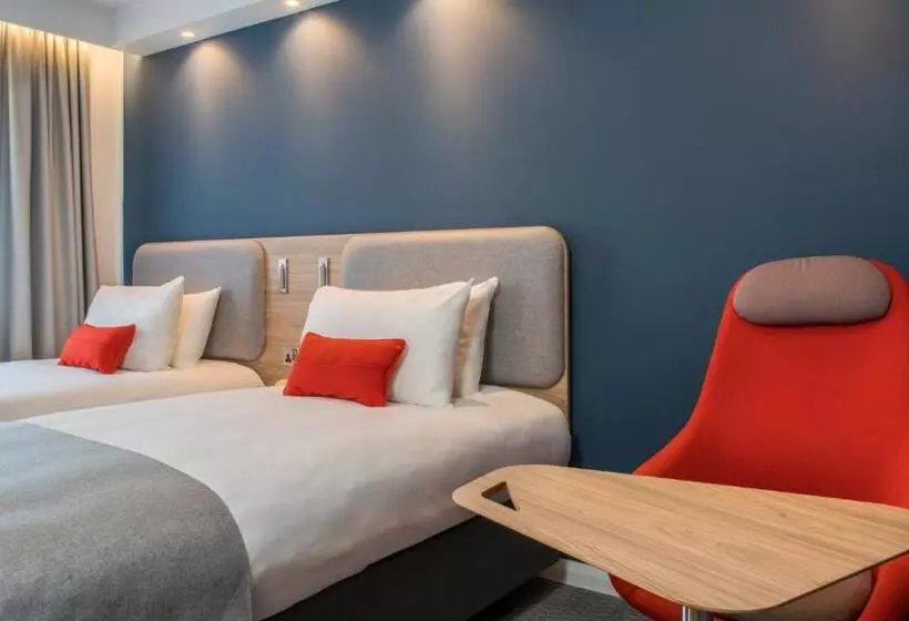 هتل Holiday Inn Express Oxford Kassam Stadium, An Ihg