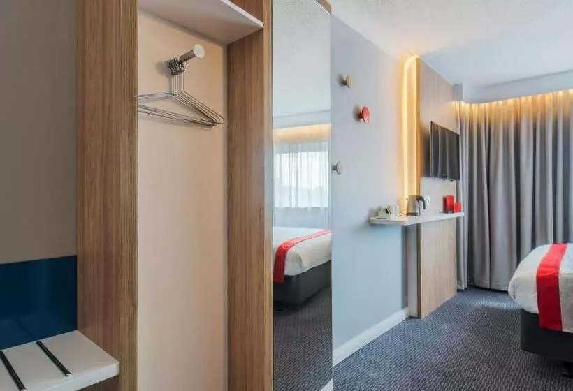 هتل Holiday Inn Express Oxford Kassam Stadium, An Ihg