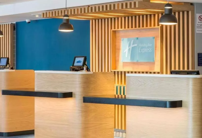 هتل Holiday Inn Express Oxford Kassam Stadium, An Ihg