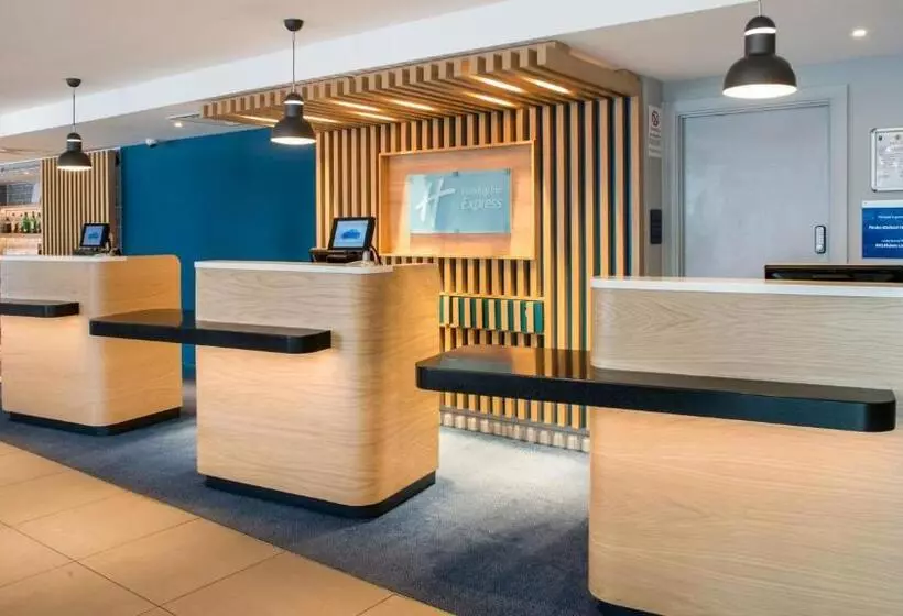 هتل Holiday Inn Express Oxford Kassam Stadium, An Ihg