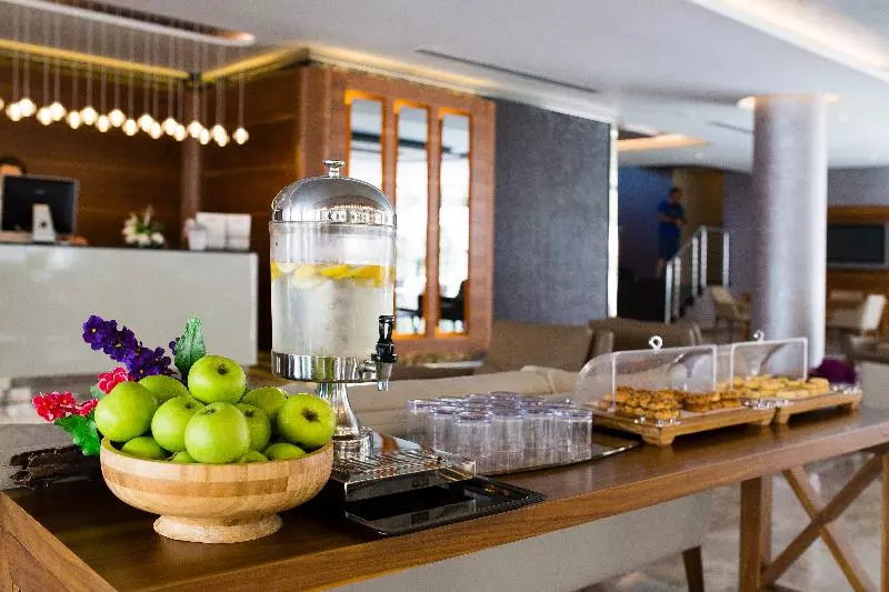 Отель Mirage World