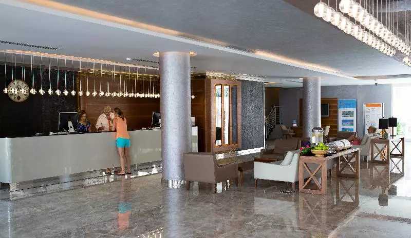 Отель Mirage World