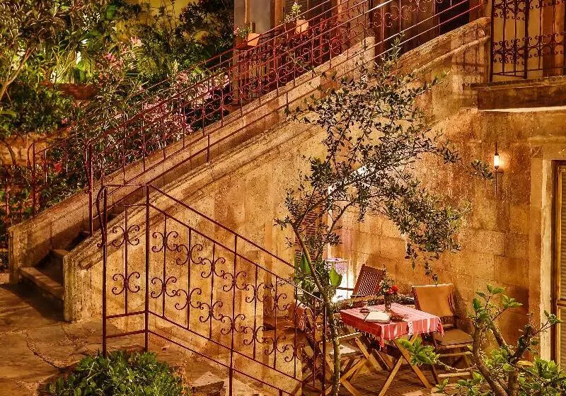 בית מלון כפרי Oyster Residences   Adult Only