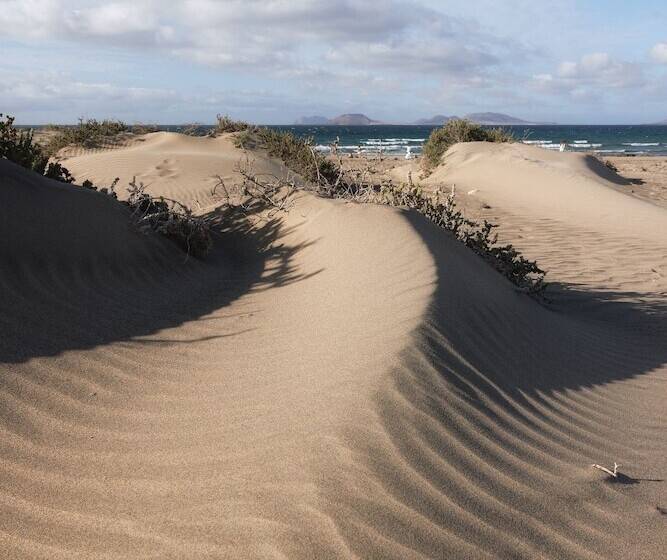 هتل Radisson Blu Resort Lanzarote