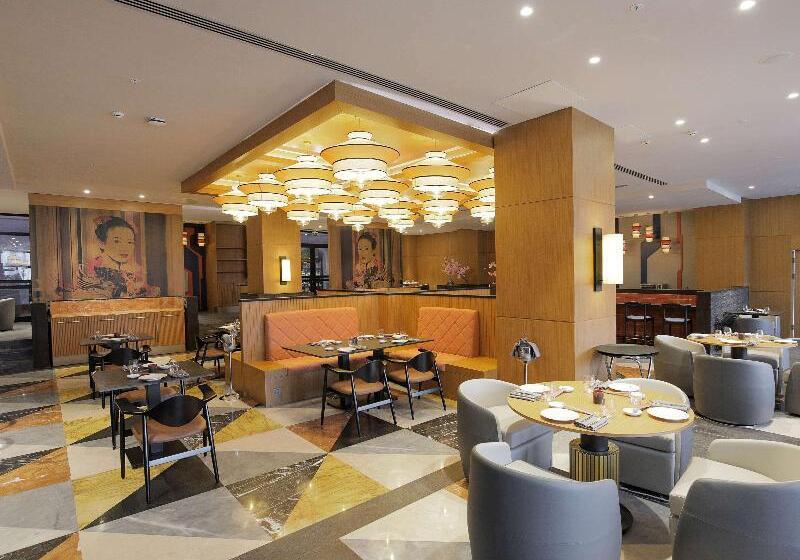 Hotel Rixos Premium Belek, The Land of Legends Access