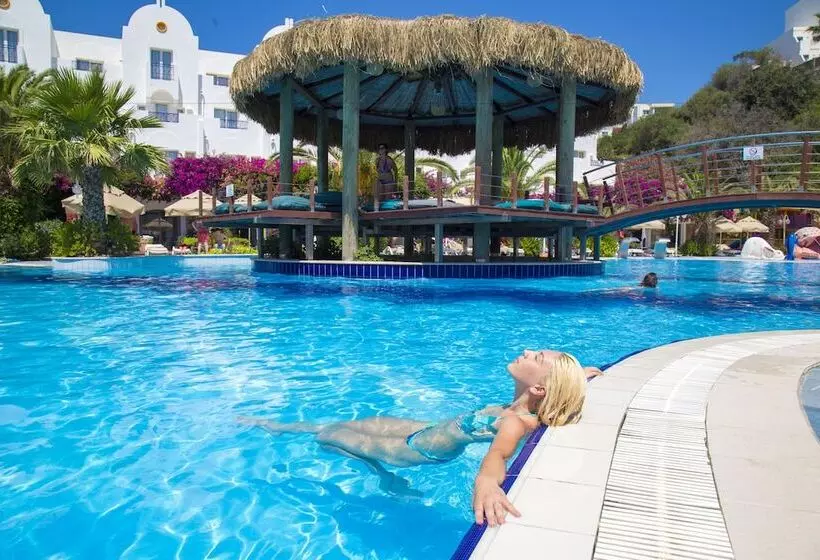 호텔 Salmakis Resort & Spa