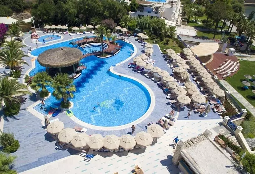 호텔 Salmakis Resort & Spa