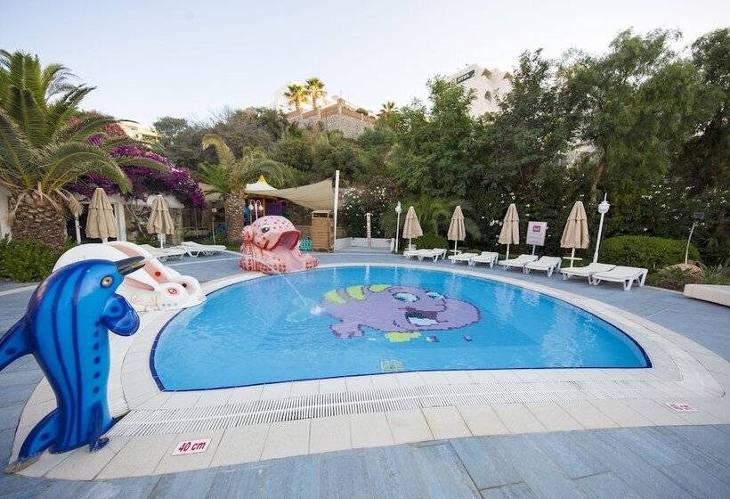 Hotel Salmakis Resort & Spa