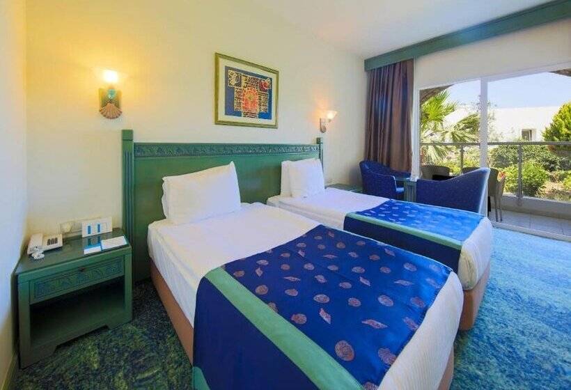 Hotel Salmakis Resort & Spa