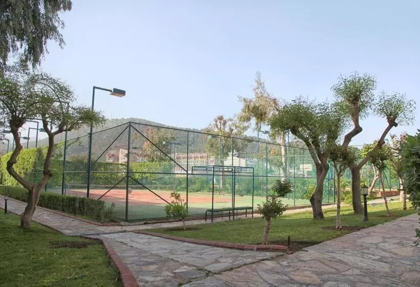 منتجع Queen S Park Le Jardin