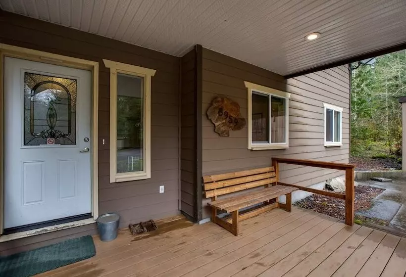 03mbh   Wifi  Pets Ok   Sleeps 26