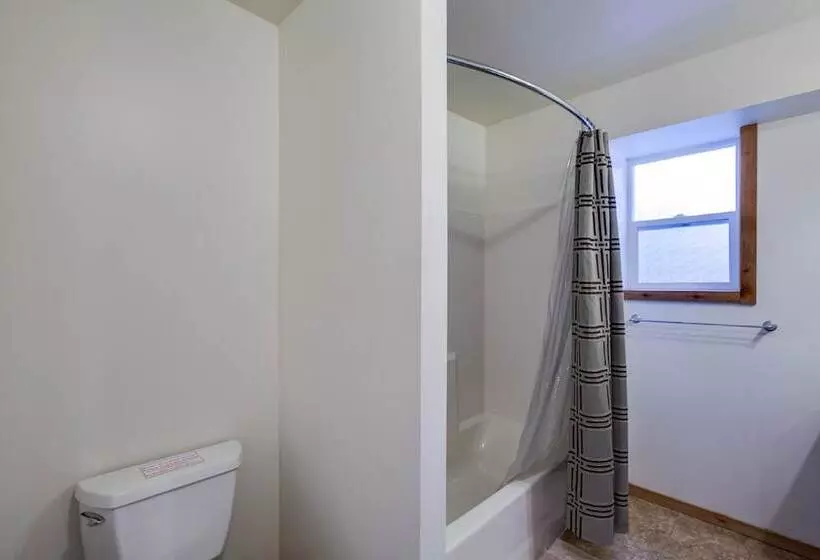 03mbh   Wifi  Pets Ok   Sleeps 26
