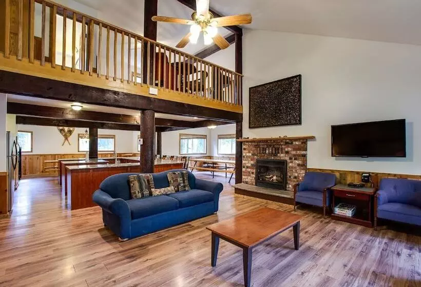 03mbh   Wifi  Pets Ok   Sleeps 26