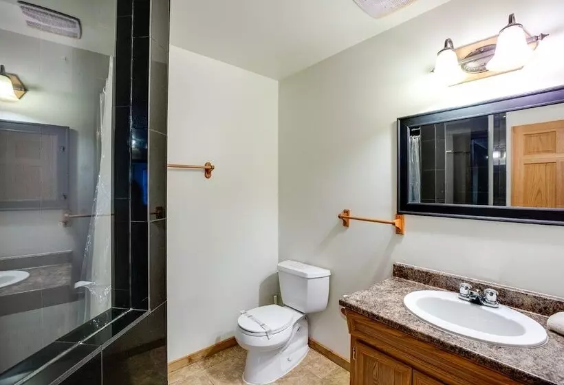 03mbh   Wifi  Pets Ok   Sleeps 26