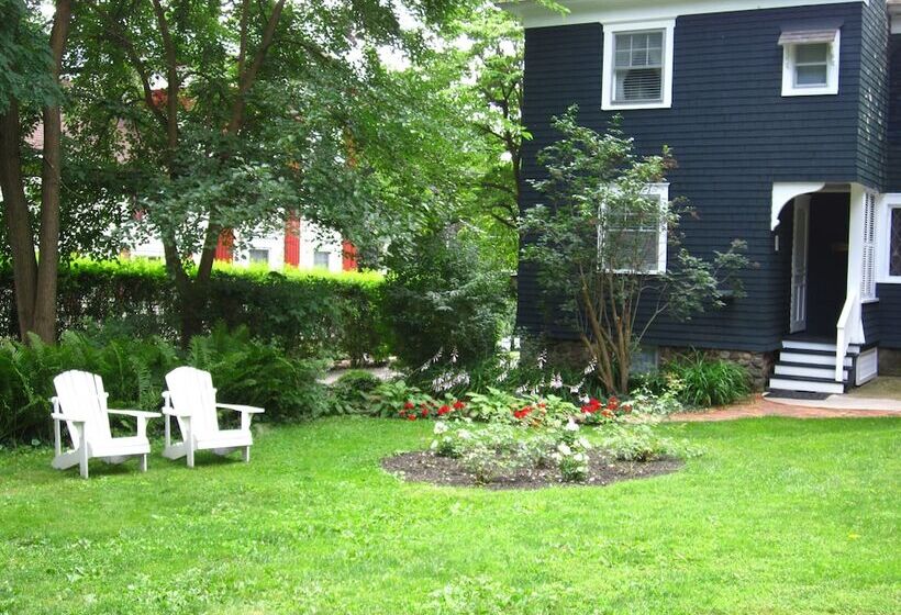 Baldwinsville B&b