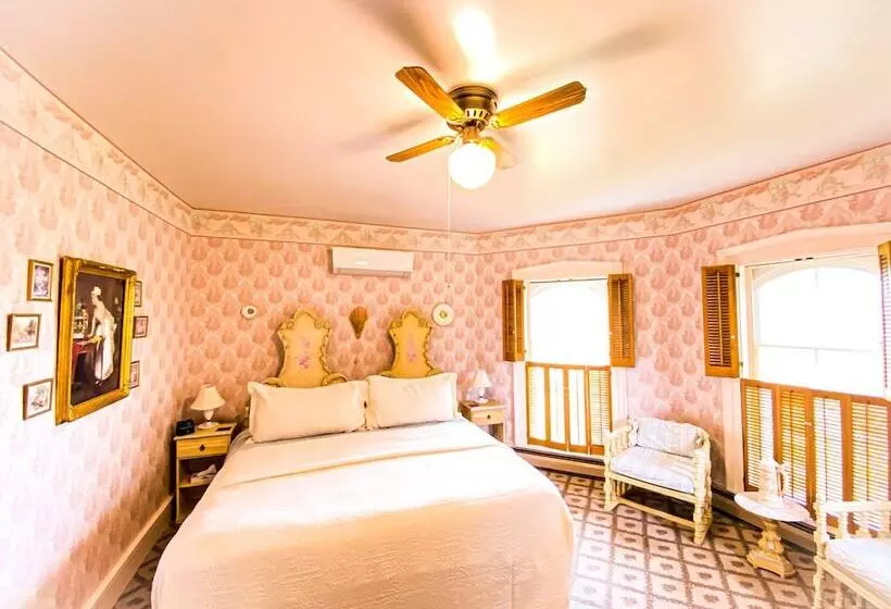 Aamiaismajoitus (B&B) Butler House At The Cherry Creek Inn