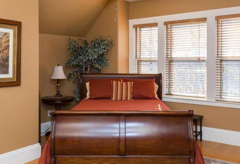 민박 The Lady Mary Inn